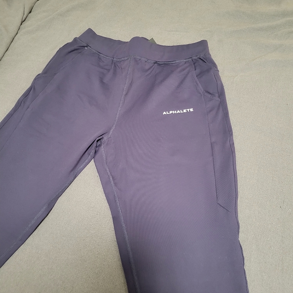 Alphalete jogger